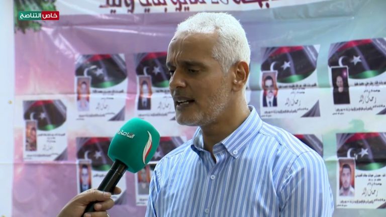 عدسة التناصح | لقاء مع كمال اقطيط / عضو اللجنة التنظيمية في إحياء ذكرى مجزرة 28 مايو 2011 التي ارتكبتها عصابات القذافي: نحن بتأبين هؤلاء الشهداء نبين أن مدينة بني وليد ليست طيفا واحدا .. بني وليد فيها رجال وثوار أحرار أيدوا ثورة 17 فبراير وضحوا من أجلها.