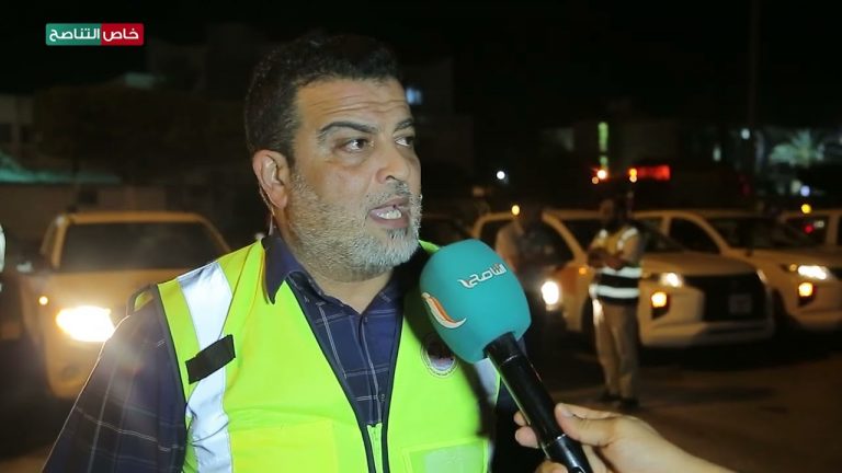 عدسة التناصح|  لقاء مع مدير ادارة الوقاية الصحية بشركة الخدمات العامة طرابلس الدكتور وليد شعيب أثناء قيامهم بعملية رش المبيدات الحشرية في بلدية سوق الجمعة…