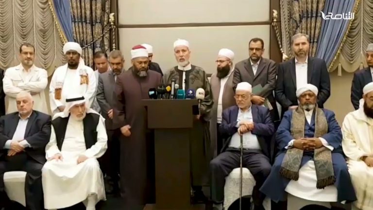 شاهـد | في بيان هيئات واتحادات وروابط إسلامية لنصرة النبي صلى الله عليه وسلم..  سامي الساعدي/ أمين عام مجلس البحوث بدار الإفتاء الليبية: نطالب بطرد العمالة الهندوسية من بلاد المسلمين حتى يتجرع هؤلاء المعتدون على جناب نبينا الكريم تبعة اعتداءاتهم وإساءاتهم