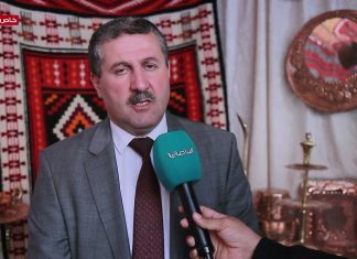 عدسة التناصح | وكيل وزارة السياحة والصناعة التقليدية – نصر الدين الفزاني: هدف البازار بشكل أساسي هو إظهار المنتوجات والصناعات التقليدية الموجودة في ليبيا وخاصة مدينة طرابلس القديمة.