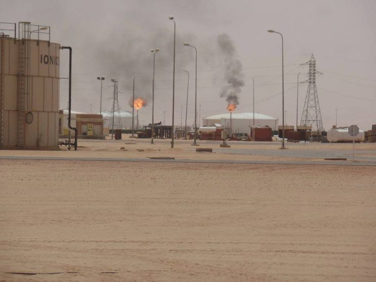 انخفاض إنتاج ليبيا من النفط إلى 450 ألف برميل يوميا جراء الإغلاقات