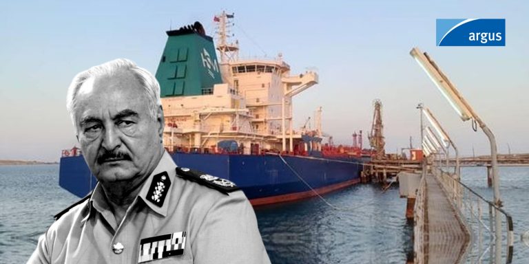 حصار النفط الليبي يُجني ثماره لصالح حفتر ويشير إلى مزيد من التوتر