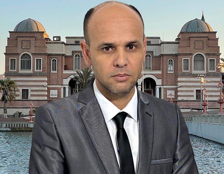 خبير اقتصادي يتوقع تمكن المصرف المركزي من استيراد الدولار وبيعه مباشرة للمواطنين