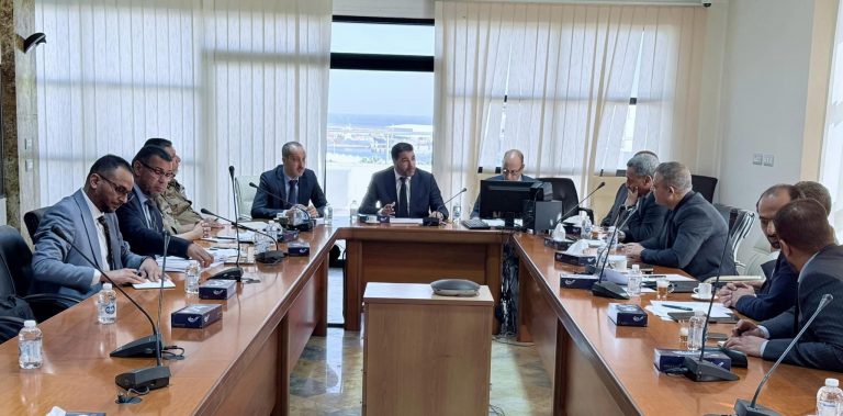 المصرف المركزي يشرع في توزيع السيولة النقدية