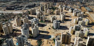 لجنة معالجة ملف الوحدات السكنية بطريق المطار تبدأ أعمالها