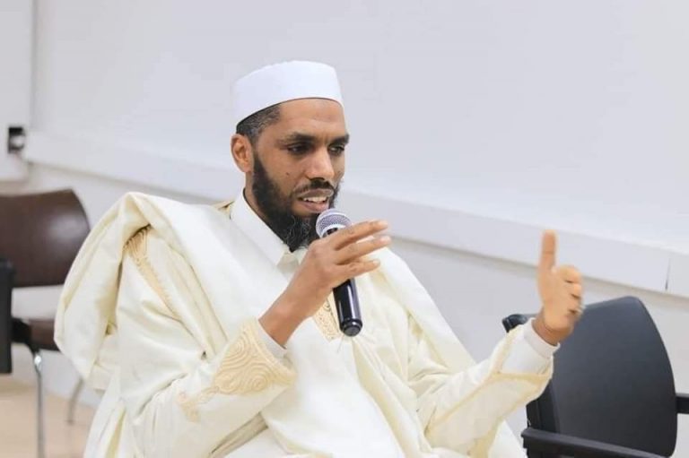 أطلقت مليشيات حفتر سراح عضو لجنة صياغة الدستور والشيخ الداعية الزين الدردير، وذلك بعد نحو 6 أشهر على الاعتقال التعسّفي.