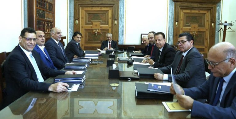 مجلس المصرف المركزي في اجتماعه الأول يمدد التعامل بورقة الخمسين ويوحد المقاصة بين فرعيه