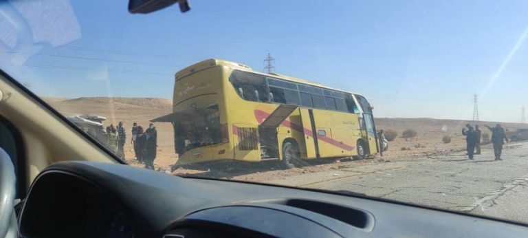 حادث انقلاب حافلة على طريق ودان يسفر عن 8 قتلى و20 مصابًا