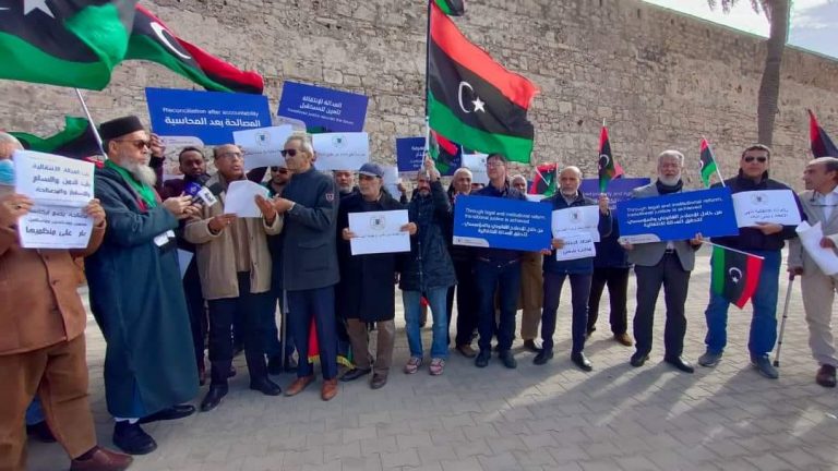 حراك العدالة الانتقالية: نطالب رئيس الحكومة والنائب العام بفتح تحقيق في محاولة تهريب السنوسي