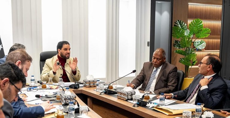 الرقابة ووزارات المالية والتعليم العالي والخدمة المدنية و المالية والعمل يشكلون لجنة عليا للتوظيف وأخرى للإيفاد الدراسي