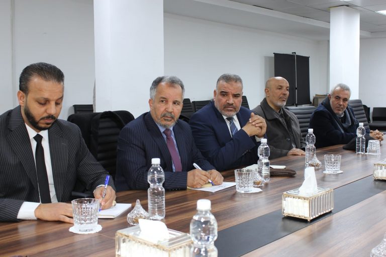 حكماء وأعيان طرابلس: البرلمان شرعيته مهترئة وإصداره قانون المصالحة يعمق الأزمة الليبية