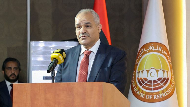 المركزي يعتمد 64 شركة ومكتبا للصرافة