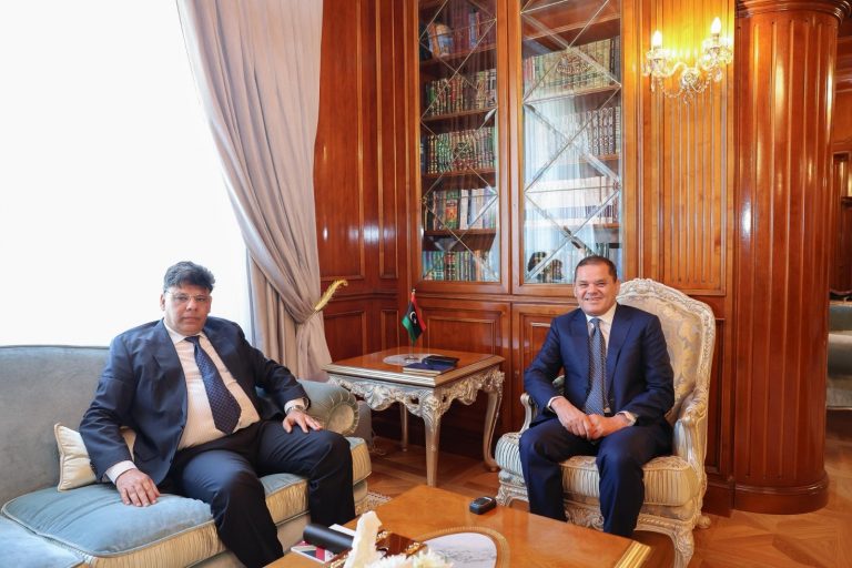 الدبيبة يؤكد دعمه لاستقلال القضاء خلال لقائه النائب العام