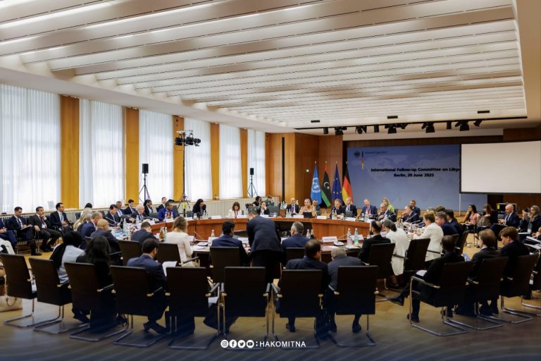 بعد تأكيده ضرورة إجراء الانتخابات دون التطرق لإنشاء حكومة جديدة.. حكومة الوحدة ترحب ببيان لجنة المتابعة ببرلين وتؤكد تمسكها بالانتخابات