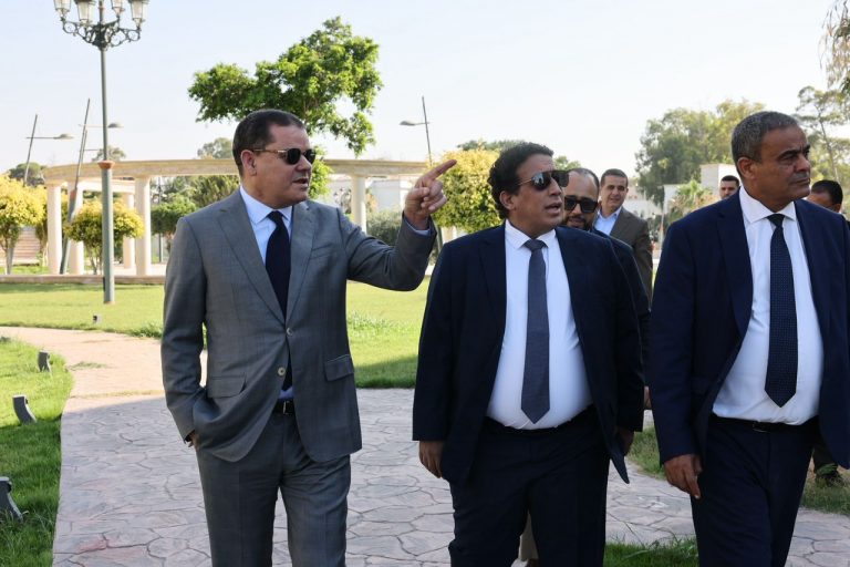 الدبيبة والمنفي يؤكدان على تنفيذ الترتيبات الأمنية، وإجراء استطلاع شعبي لإرساء مسار دستوري واتخاذ تدابير لمواجهة الإنفاق العام المخالف للقانون