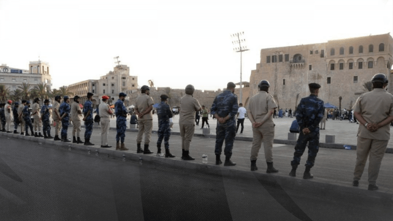 نيويورك تايمز: الإدارة الأمريكية طلبت أو ستطلب من 51 دولة، بينها ليبيا، استقبال مرحّلين من الولايات المتحدة