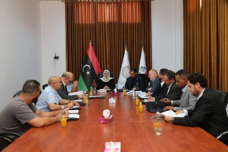 الكيلاني تبحث مع “المراكز الإدارية” تنفيذ مشاريع اجتماعية بعدة مدن وتحسّن نسب الإنجاز