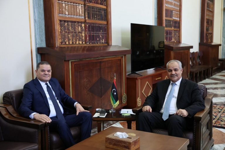 الدبيبة وعيسي يتفقان على ضبط بيع العملة وتطوير منظومة المرتبات ودعم التمويل الصناعي