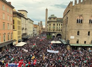 إضراب عام واحتجاجات بالآلاف في إيطاليا تضامناً مع غزة