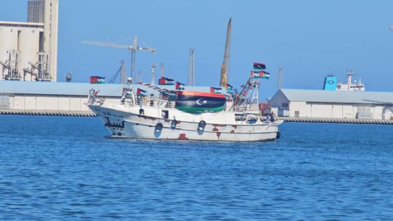 أسطول الصمود يقترب من غزة على بُعد 10 أميال متحديًا التهديدات